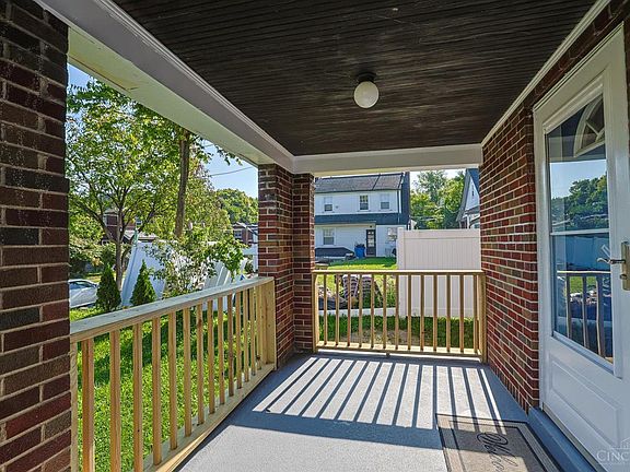 4th image of 1117 Regent Ave