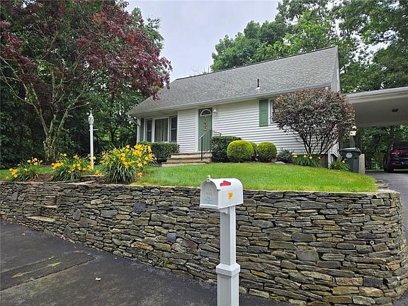 3rd image of 31 Julien St