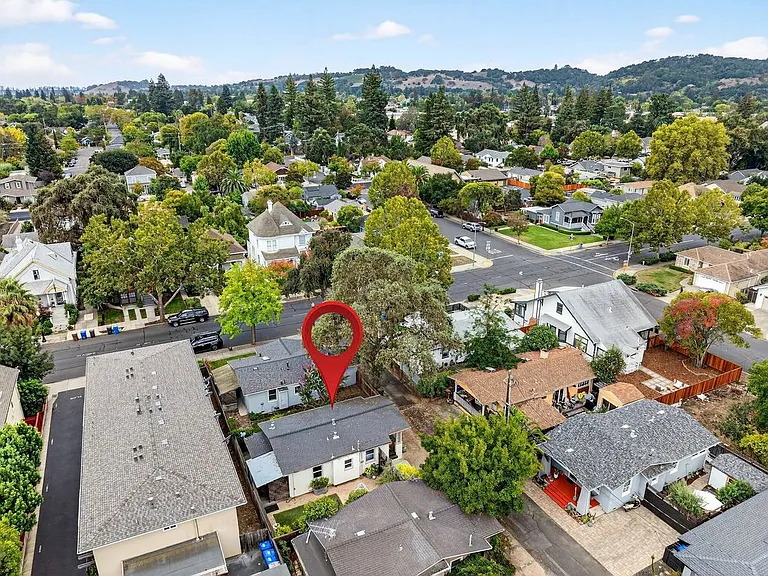 2 Bulson Ct — Photo 16