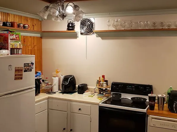 156 W Frick St, Macon, IL 62544