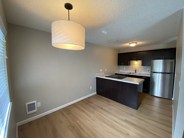 2521 SE Pine St #2521 — Photo 3