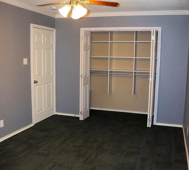 775 Briarwood Ln — Photo 7
