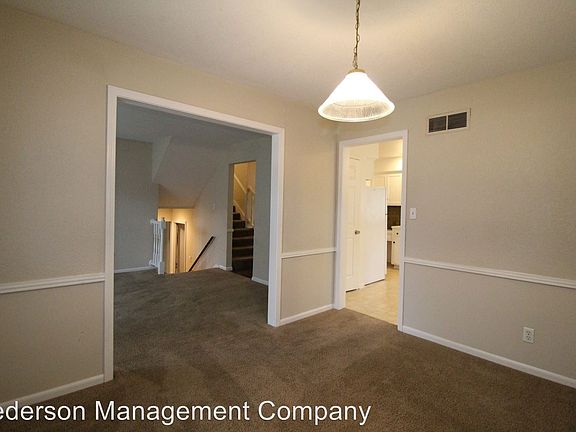 5th image of 9807 Hadley St