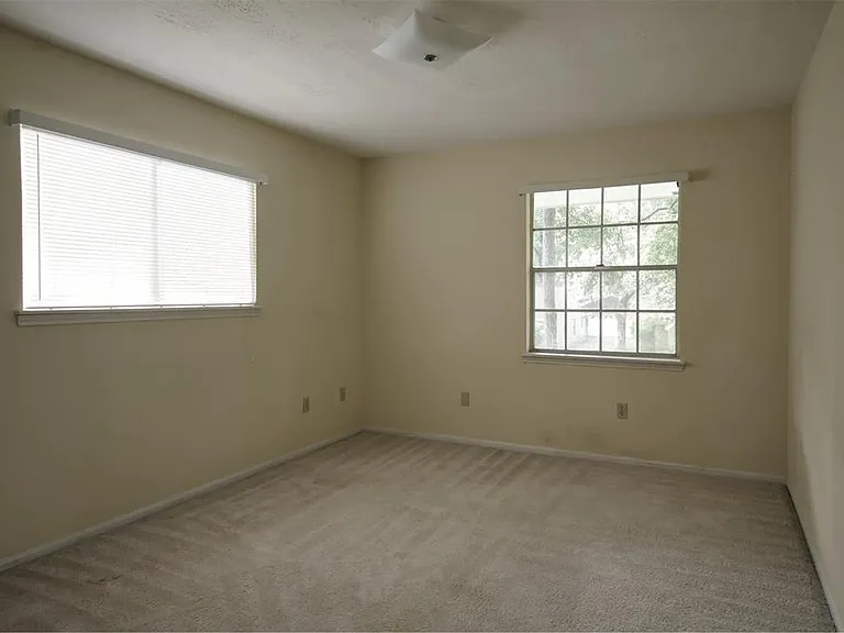 5938 Foresthaven Dr — Photo 17