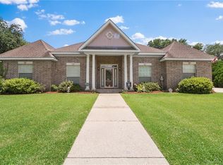 135 Maud Olive Dr, Belle Chasse, LA 70037
