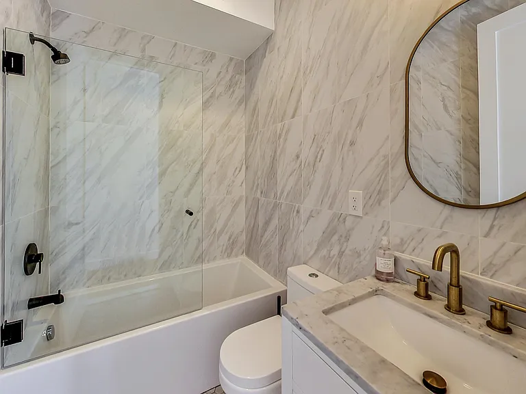 25 U St NE #2 — Photo 11
