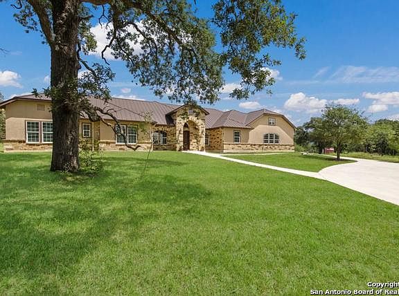 2nd image of 4086 County Road 307