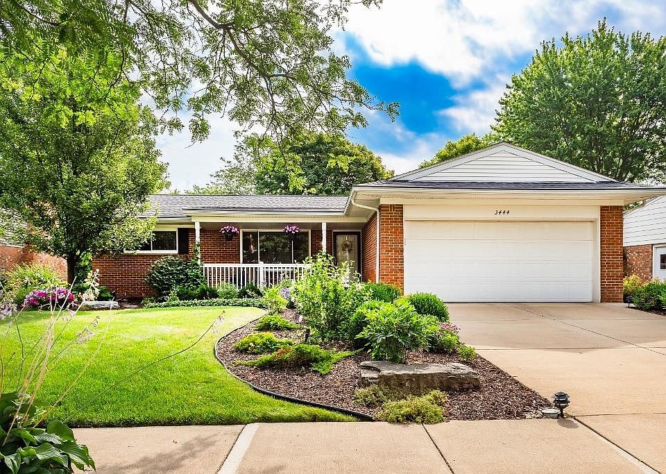 1st image of 3444 Yellowstone Dr