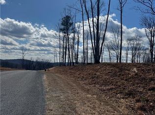 279 Highgrove Dr #279, Talking Rock, GA 30175