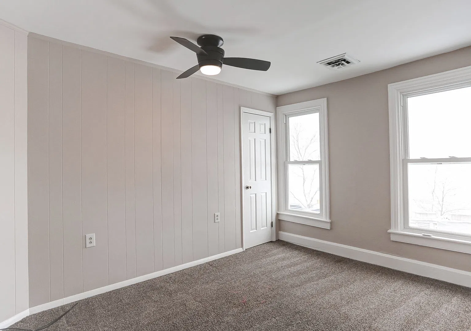 306 S Front St — Photo 4