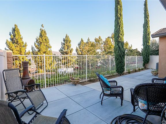 4th image of 986 Portola Ct