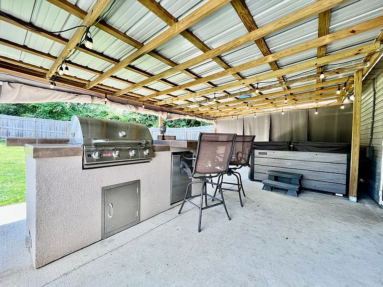 160 Overbrook Dr — Photo 22