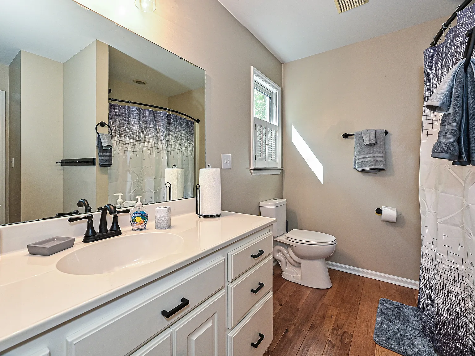 1 bed, 3175 sqft, $800 — Photo 2