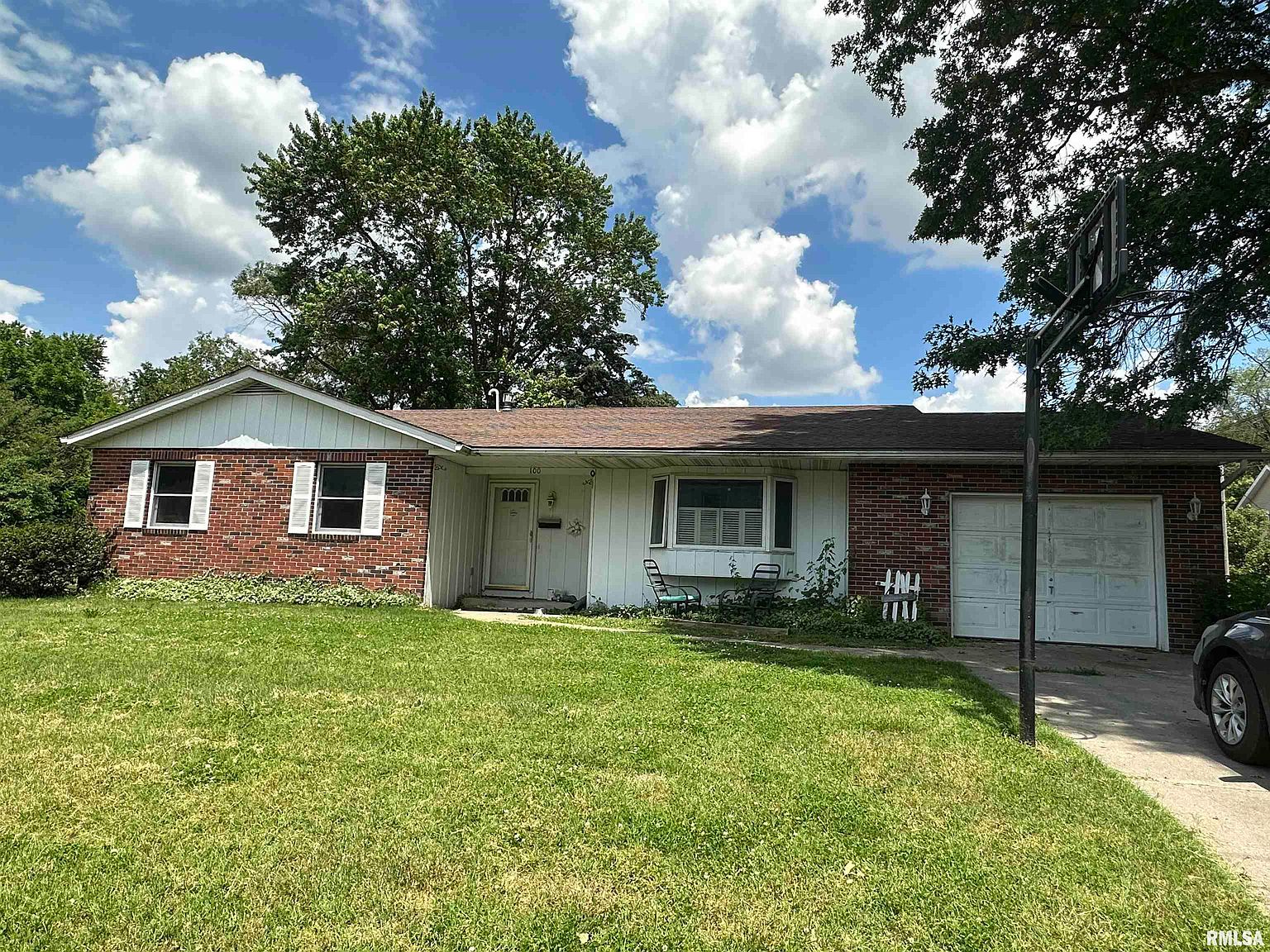 100 E South St, Du Quoin, IL 62832 Zillow