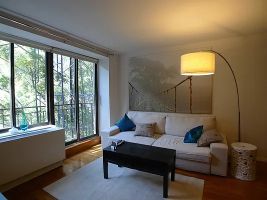 Rented by Sotheby's International Realty | media 39