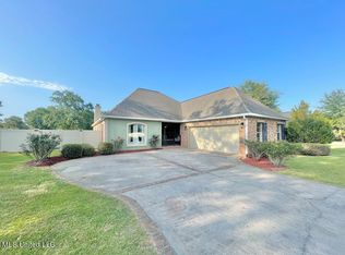 503 Pemberton Pl, Picayune, MS 39466