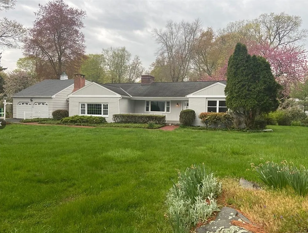 4 bed, 2408 sqft, $8,200 — Photo 1