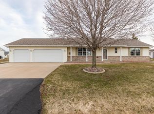 W5546 Amy Ave, APPLETON, WI 54915