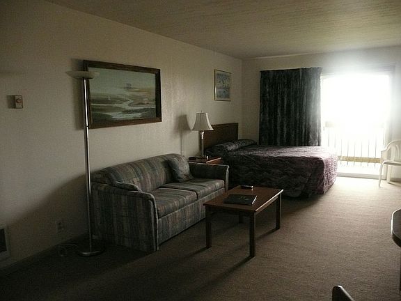 2nd image of 304 14th St NW #209