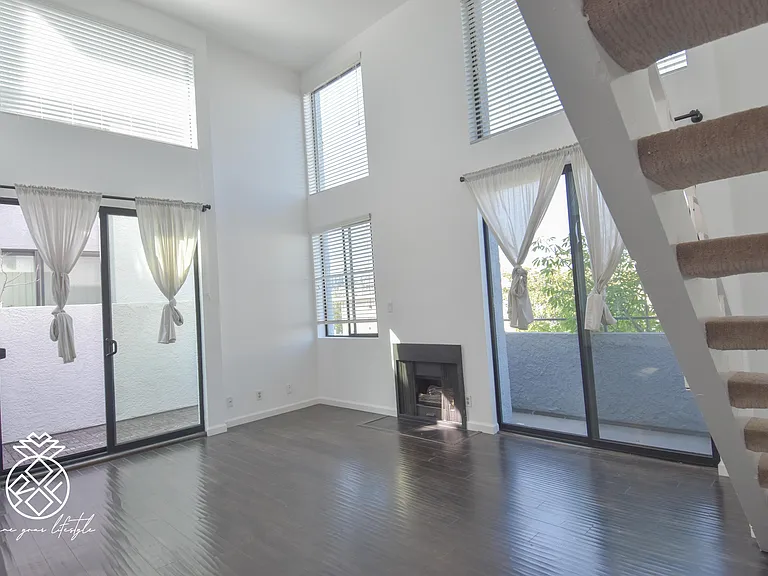 1727 Glendon Ave #208 — Photo 20
