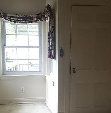 4th image of 309 21st St SE