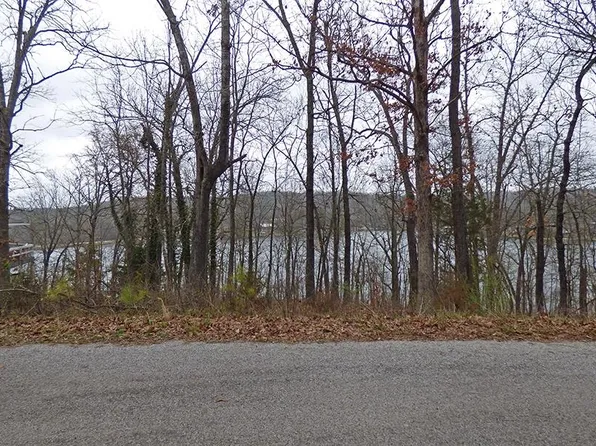 W Lakeshore Dr, Cherokee Village, AR 72529