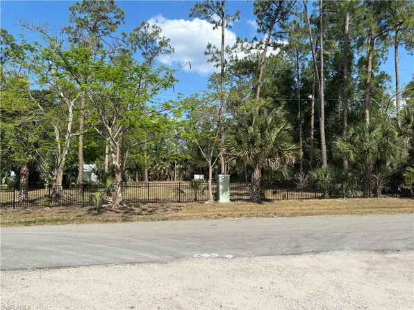 498 Wilson BLVD S, NAPLES, FL 34117