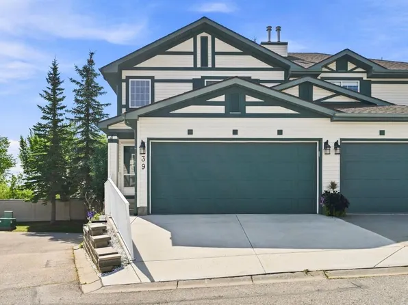 10 Tuscany Valley Vw NW #39, Calgary, AB T3L 2J6