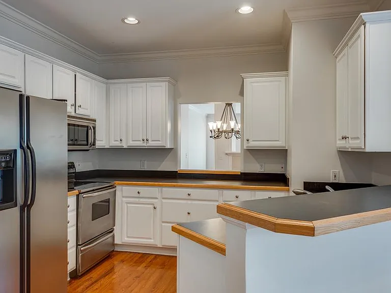 3331 Acklen Ave — Photo 11