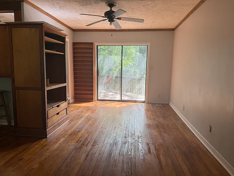 W Gate Hills Dr — Photo 1