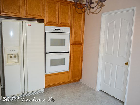 4th image of 30075 Iron Horse Dr