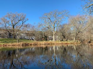 180 Pilot Hill Farm Rd, Tisbury, MA 02568