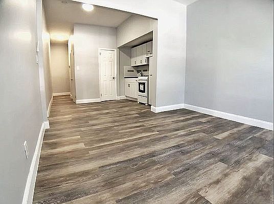 2nd image of 72 W 106th St APT 1A
