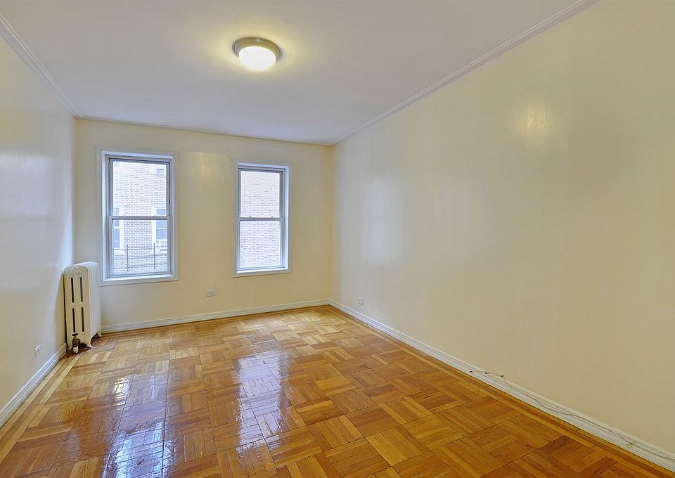 1st image of 720 W 173rd St APT 31