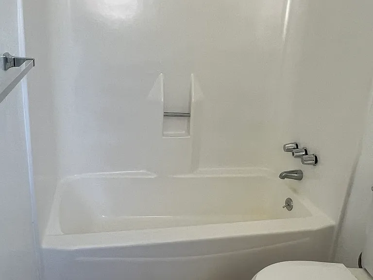 304 Palm Dr — Photo 11