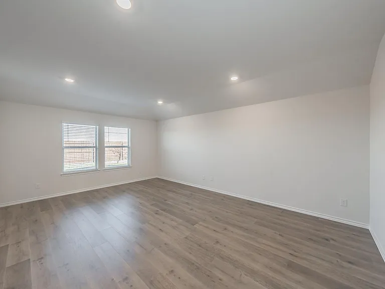 764 Primrose Ln — Photo 12