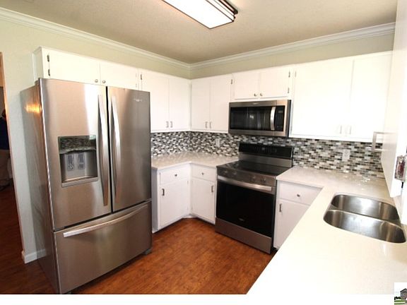 3rd image of 3303 Solomon Dr