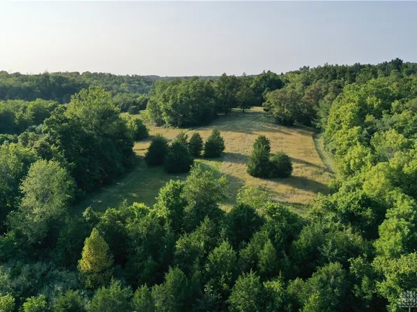 21 Gray Rd, Manchester, OH 45144