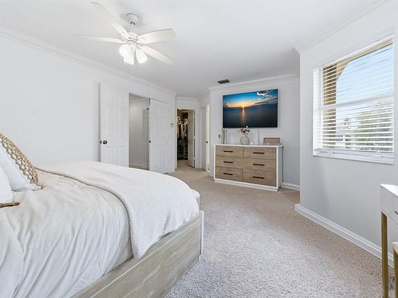 5th image of 7657 Thornlee Dr