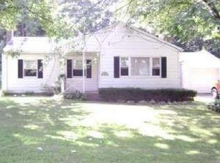 906 Bradley Rd, Springfield, MA 01109