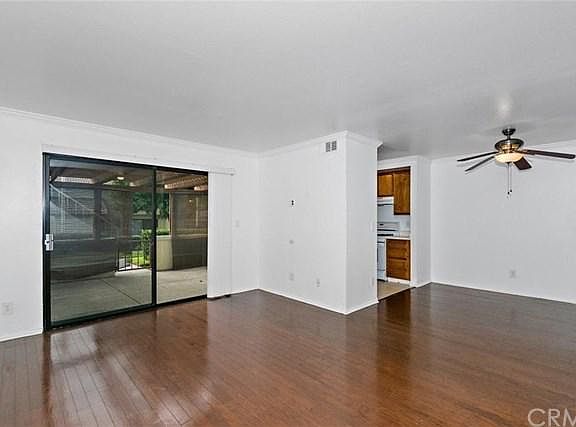 3rd image of 830 Endicott Dr