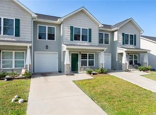 24 Sunny Meadows Blvd, Arden, NC 28704