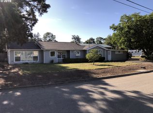 3686 Amber Ln, Roseburg, OR 97471