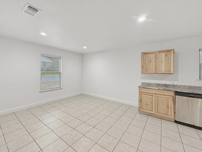 1020 Corral Dr — Photo 10