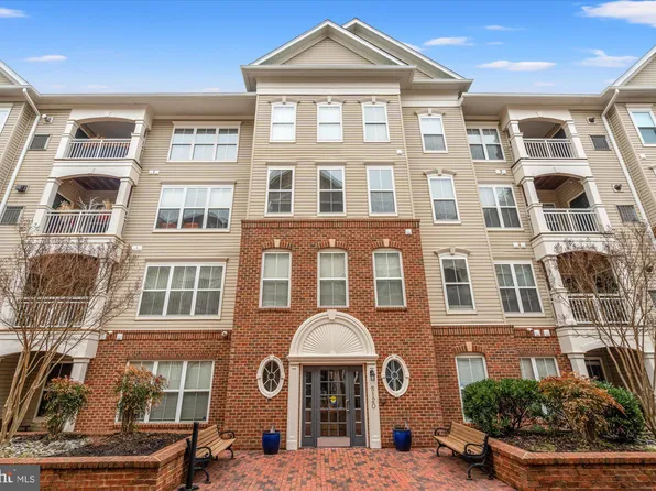 5120 Donovan Dr APT 308, Alexandria, VA 22304