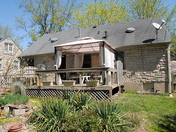 4th image of 220 Zandale Dr