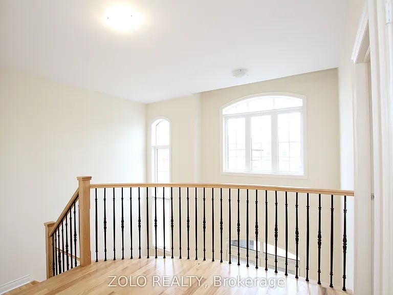 64 Cayton Cres — Photo 33