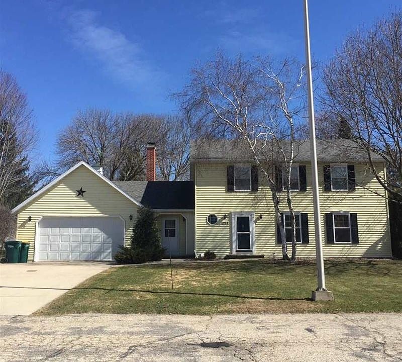 1st image of 1211 Hiawatha Dr