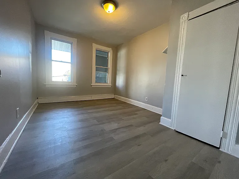 240 Lexington Ave #2 — Photo 10