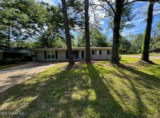 3320 Ridgeland Dr, Jackson, MS 39212